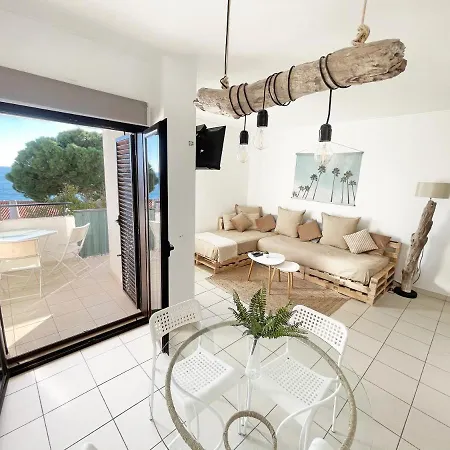 Beachfront Oura - 100m Beach, Seaview, Garage, 300m Strip * אלבופיירה