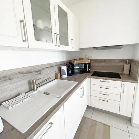 Beachfront Oura - 100m Beach, Seaview, Garage, 300m Strip * 알부페이라