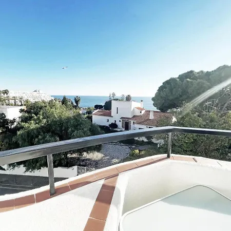 Appartamento Beachfront Oura - 100m Beach, Seaview, Garage, 300m Strip Albufeira